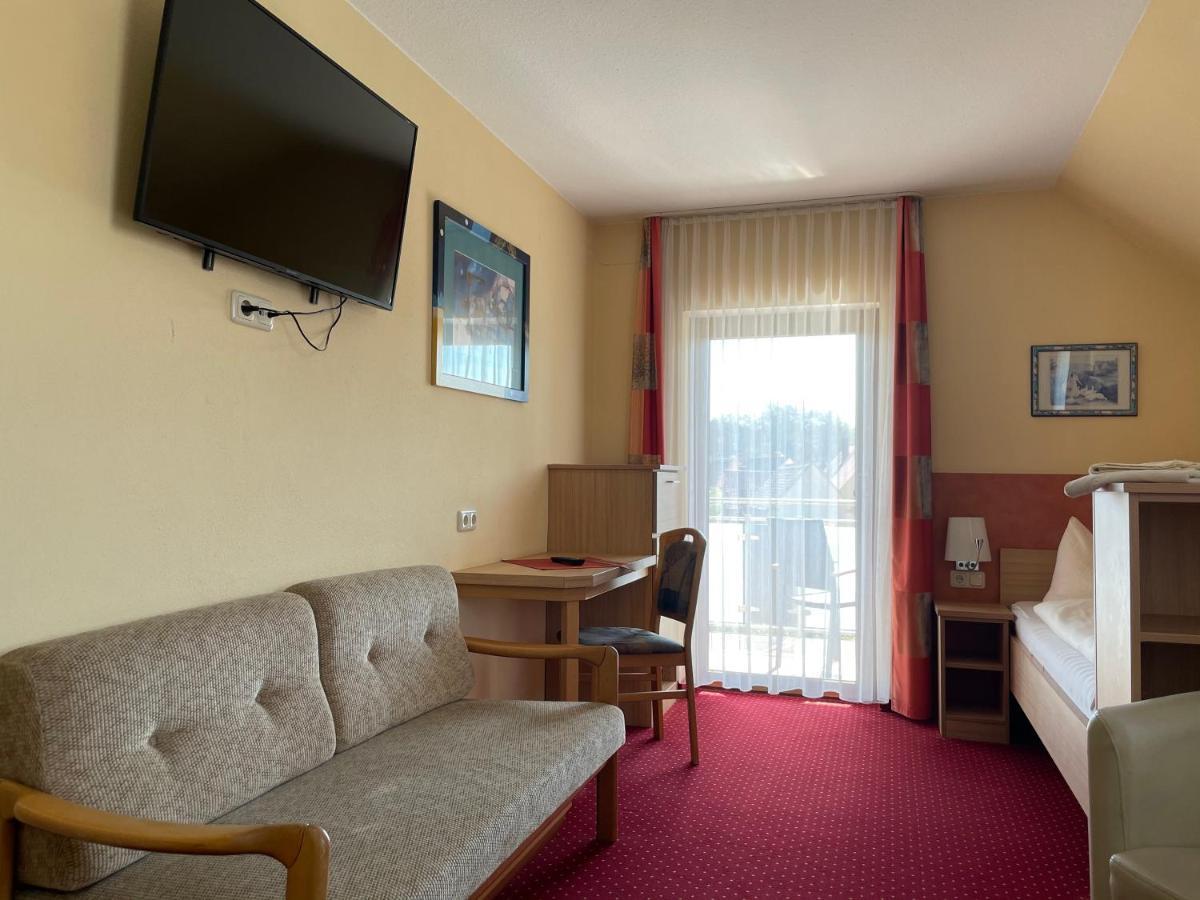 "Blauer Bock" - Hotel-Garni Pleinfeld Eksteriør bilde