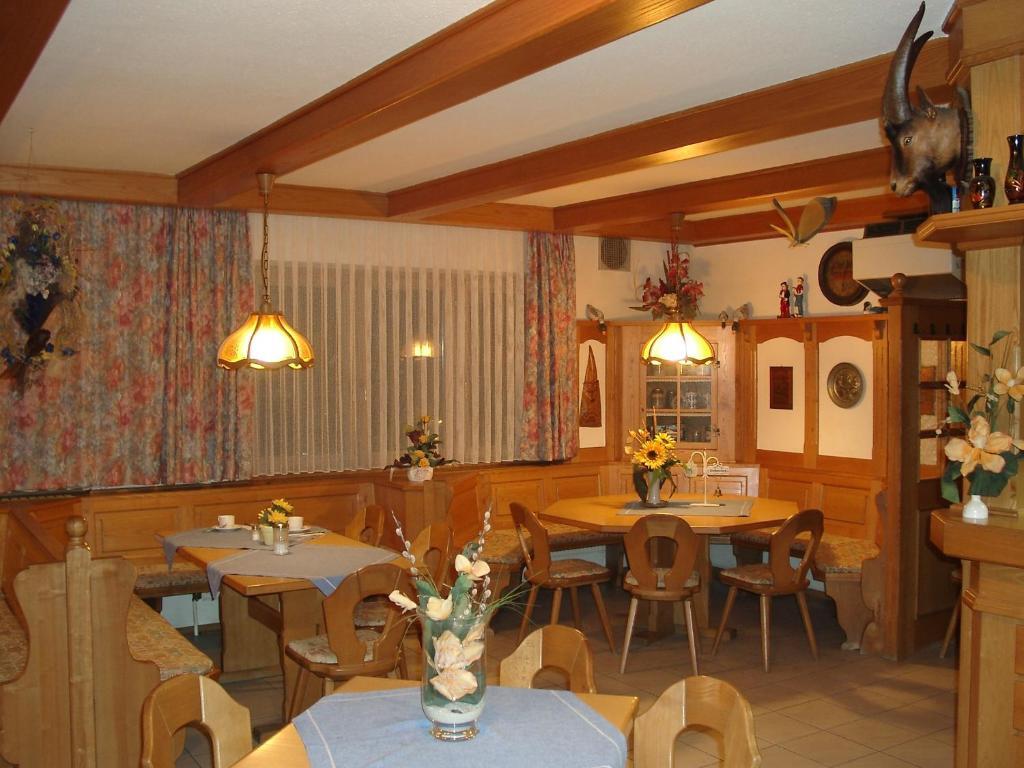 "Blauer Bock" - Hotel-Garni Pleinfeld Eksteriør bilde